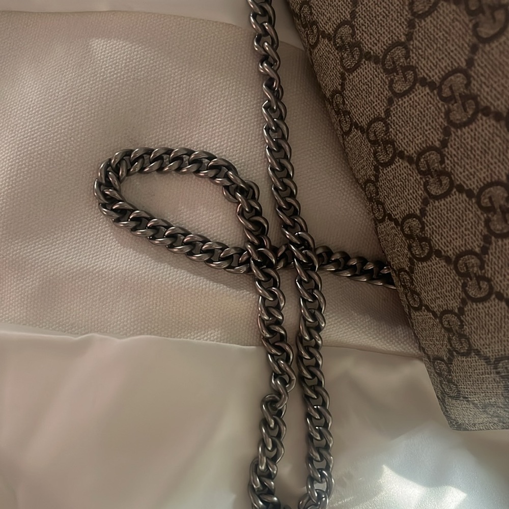 Gucci - Picture 4 of 4